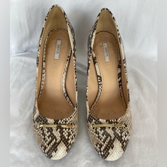 Geox Snake Pumps - Picture 2 of 8